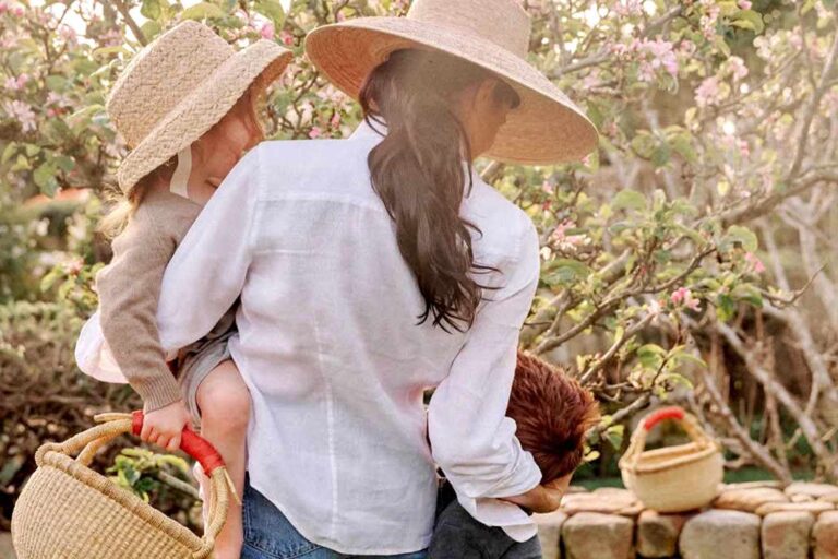 meghan-markle-pic-with-kids-032425-c50c9bfc8c8b468bbd96eff3b58d9658.jpg