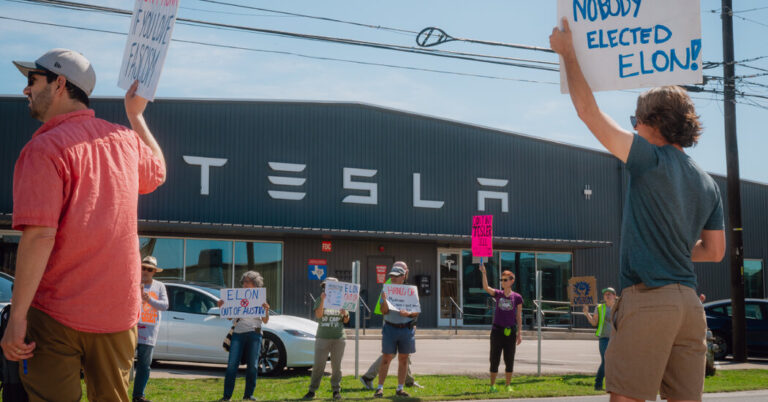 00nat-musk-austin-top-opt1-jbct-facebookJumbo.jpg