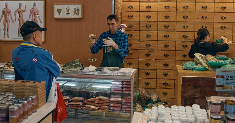 00xp-chinesemedicine-07-lqjt-facebookJumbo.jpg