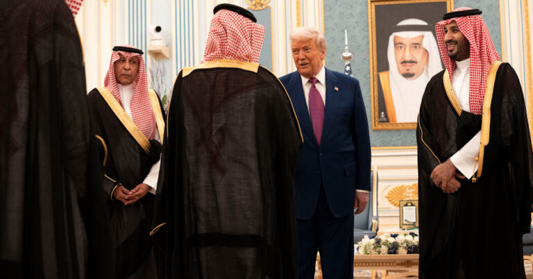 13Trump-ME-Photos-bgmc-facebookJumbo.jpg