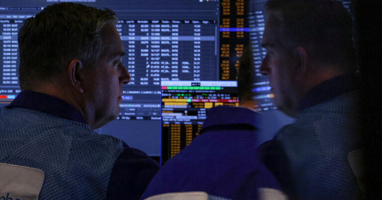 13biz-stocks-mtvl-facebookJumbo.jpg