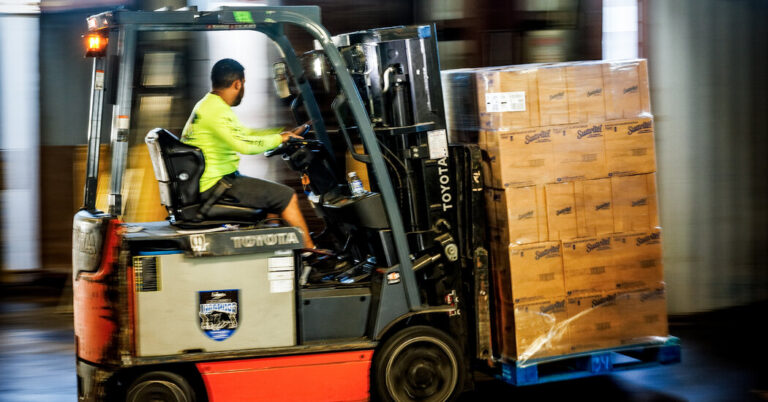 13biz-trade-rebound-wjmg-facebookJumbo.jpg