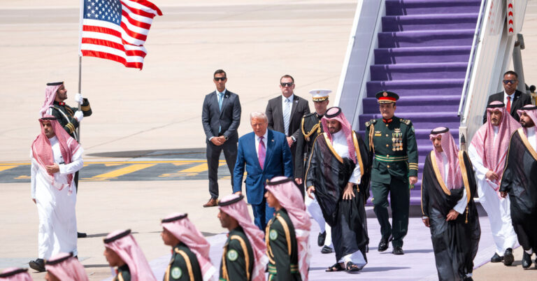 13int-trump-royal-treatment-qmhw-facebookJumbo.jpg
