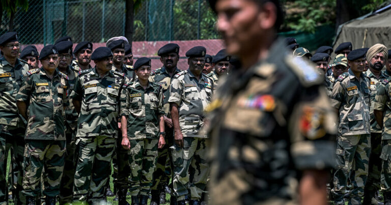 14int-india-soldiers-qlpk-facebookJumbo.jpg