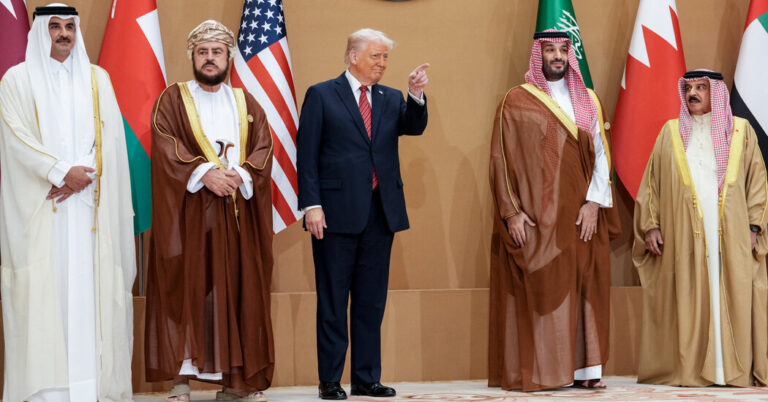 14int-qatar-trump-tghp-facebookJumbo.jpg