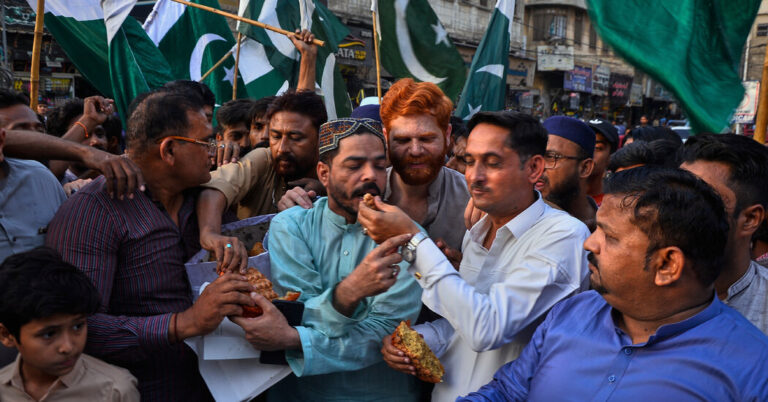 29int-kashmir-conflict-explainer-jgqm-facebookJumbo.jpg