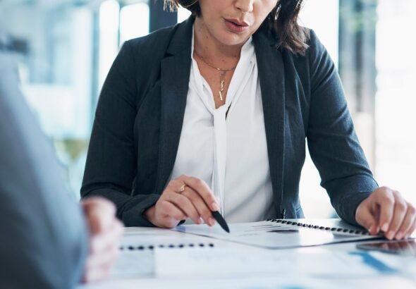 business-woman-working-050125-12edeb8eb2d0441ca2268bd532aa39cf.jpg