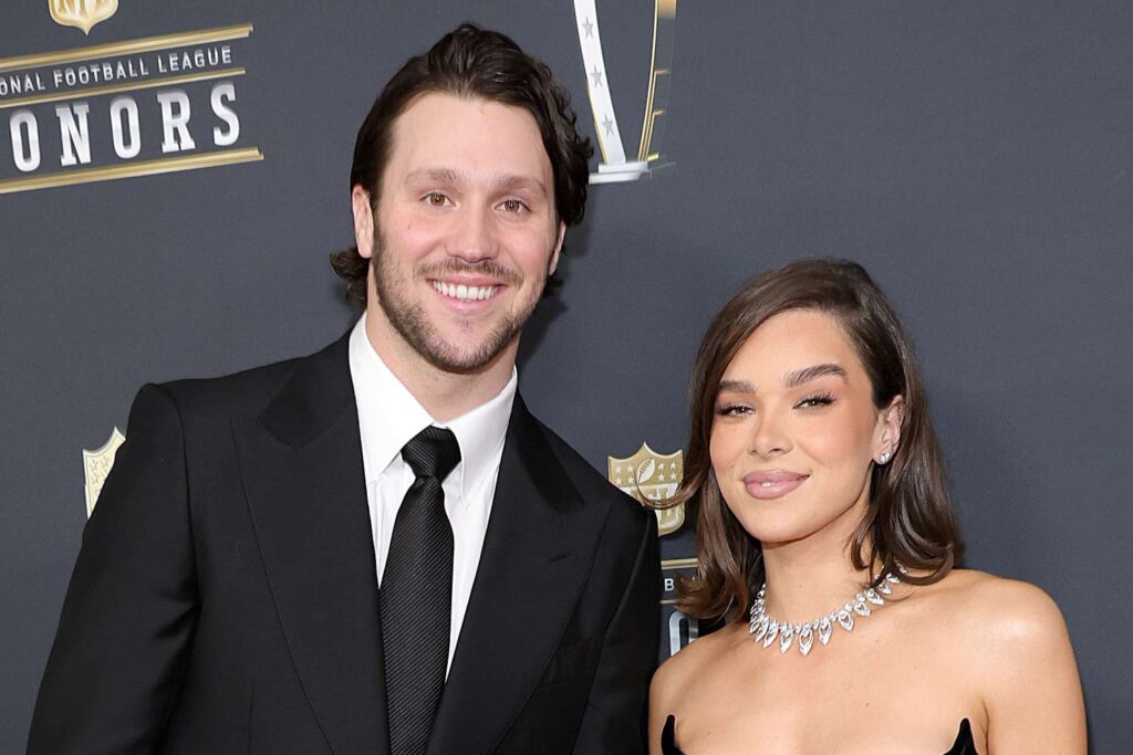 josh-allen-2-hailee-steinfeld-14th-Annual-NFL-Honors-2025-020625-5e8cd9c0d41f4dc4ba99f12e1d13d02e.jp_.jpeg