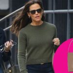 peo-jennifer-garner-swapped-her-go-to-tote-bag-for-this-stylish-alternative-thats-just-as-functional.jpeg