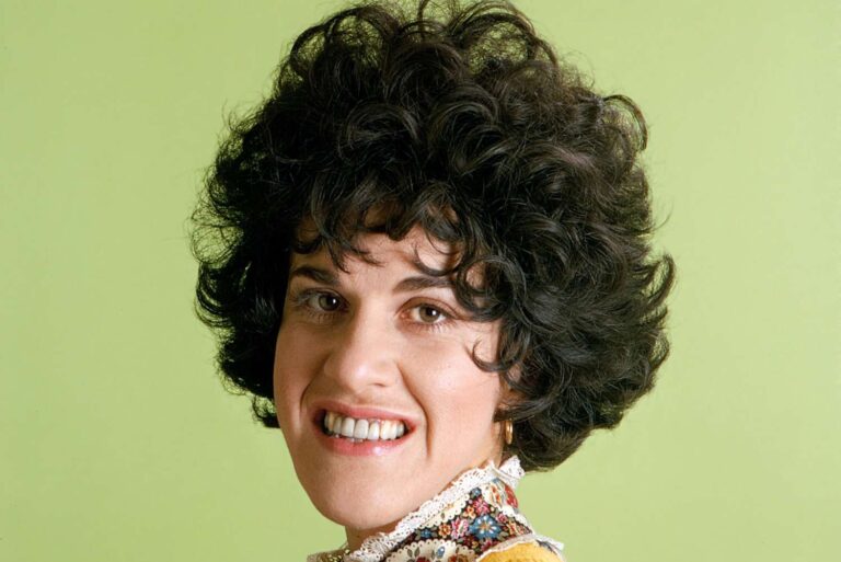 ruth-buzzi-laugh-in-021225-5f33fa299d4b4dc0980abaa19ac6c04e.jpg