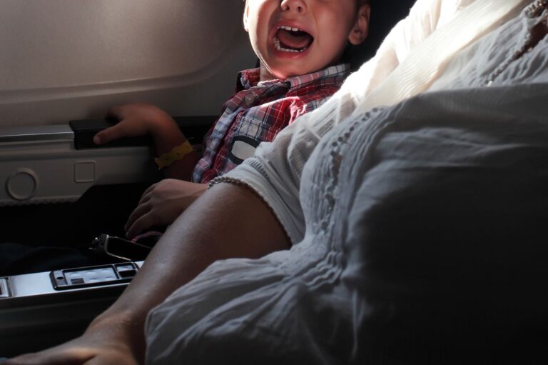 sick-screaming-child-on-a-plane-042825-5d3acc5d8a0b419b962fdce3ad53b5b9.jpg