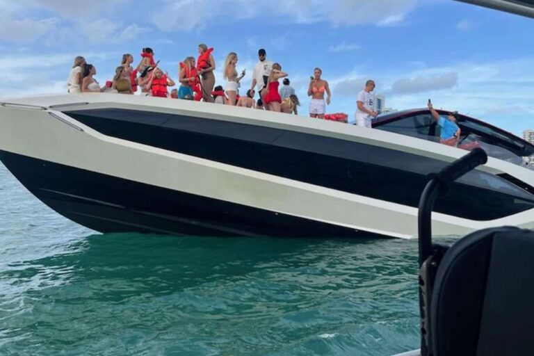 yacht-flips-over-050425-2-6d1f46f787074b398aa1daaf109e7283.jpg